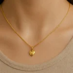 Kalung Layered dengan Gaya Casual Mewah untuk Sehari hari