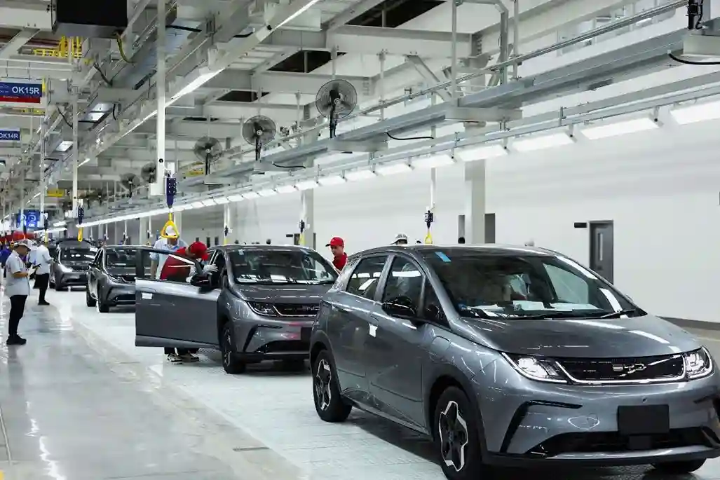 Pabrikan Mobil Global yang Siap Dominasi Pasar Otomotif 2025