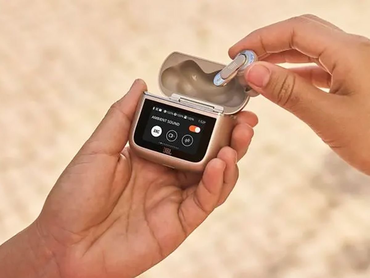 JBL Tour Pro 3, Earbuds TWS Premium dengan Smart Case yang Ubah Cara Mendengar Musik