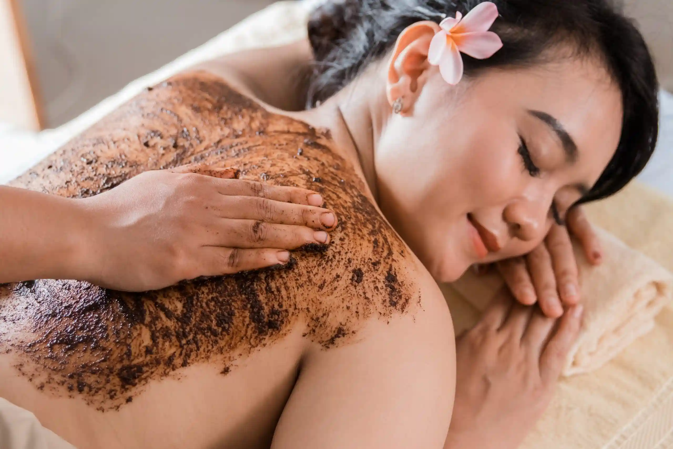 Lulur Whitening yang Banyak Dicari, Perawatan Tubuh untuk Kulit Tampak Lebih Cerah dan Halus