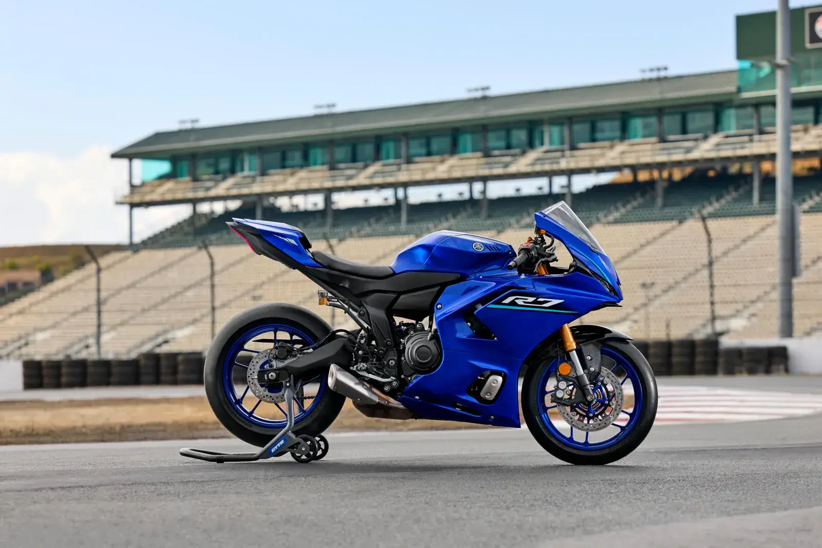 Yamaha R7, Sportbike Modern Jepang yang Menggabungkan Gaya dan Kendali